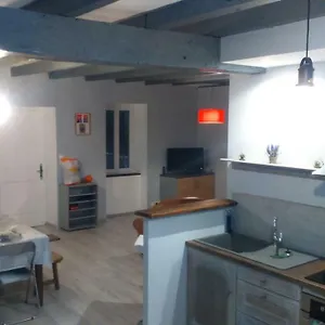  Hébergement de vacances Maison à La Campagne Au Cœur Du Cantal Dept 15 France